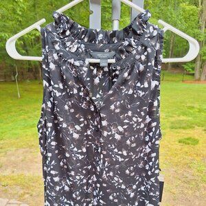 NWT Simply Vera Ruffle Shell Tank